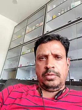 Snapshot of Raj1043 chatting on June 10, 2026, 5:41 am Raj1043 online show from June 10, 2026, 5:41 am