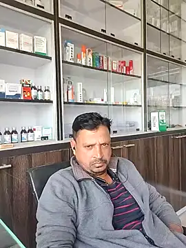 Snapshot of Raj1043 chatting on November 18, 2025, 5:33 am Raj1043 online show from November 18, 2025, 5:33 am