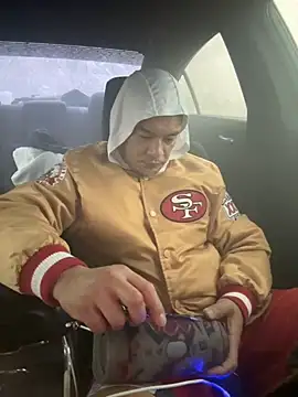 Snapshot of EatMyCake831 chatting on November 13, 2025, 7:18 pm EatMyCake831 online show from November 13, 2025, 7:18 pm