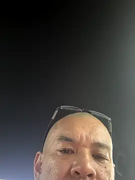 Snapshot of EatMyCake831 chatting on November 12, 2025, 6:23 pm EatMyCake831 online show from November 12, 2025, 6:23 pm