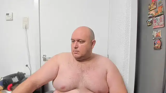 BigromeoXX online show from January 14, 2026, 9:18 pm