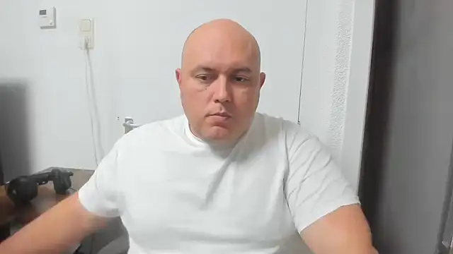 BigromeoXX online show from December 30, 2024, 7:11 pm