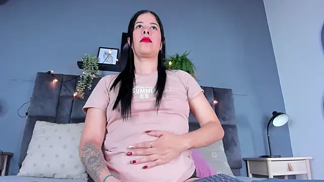 DulceAurora   online show from May 20, 2026, 2:52 am