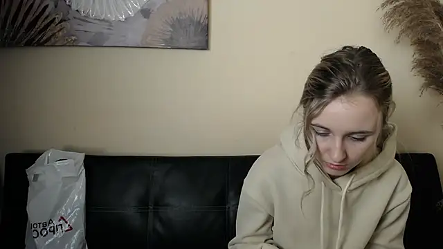  Nicole new online show from November 5, 2025, 11:46 am