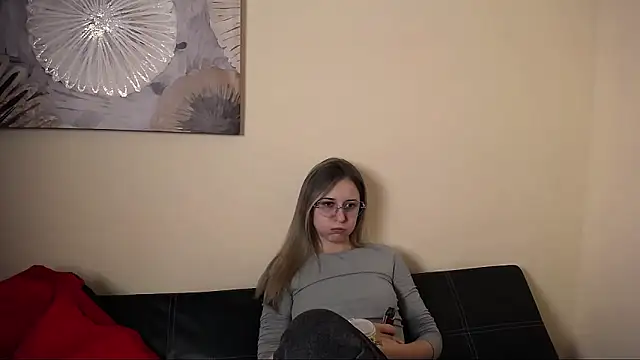  Nicole new online show from March 4, 2026, 10:34 am