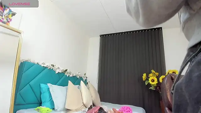Snapshot of darling_spoiled chatting on July 3, 2026, 9:49 am darling spoiled online show from July 3, 2026, 9:49 am