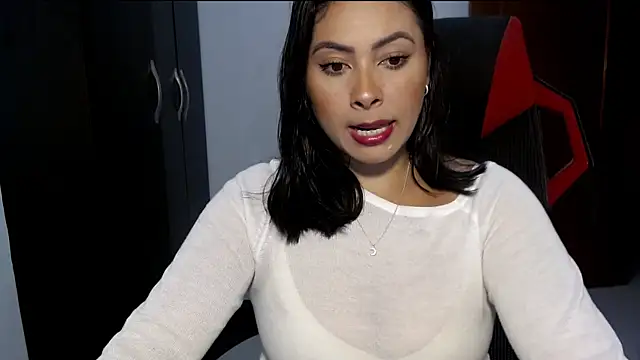 Snapshot of meghan2 chatting on November 1, 2025, 3:57 am meghan2 online show from November 1, 2025, 3:57 am