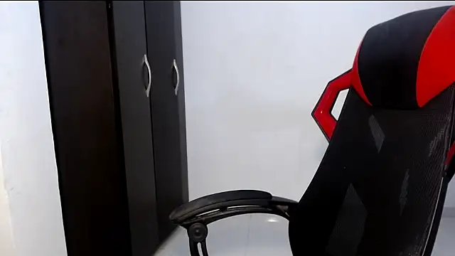 Snapshot of meghan2 chatting on September 28, 2025, 2:29 am meghan2 online show from September 28, 2025, 2:29 am