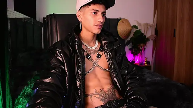 Snapshot of DemonKush-- chatting on June 8, 2026, 1:28 am DemonKush-- online show from June 8, 2026, 1:28 am