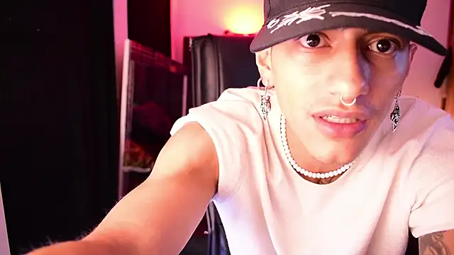 Snapshot of DemonKush-- chatting on July 7, 2026, 7:34 am DemonKush-- online show from July 7, 2026, 7:34 am