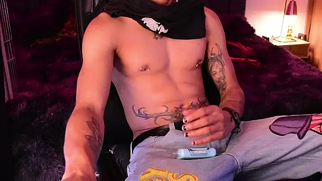 Snapshot of DemonKush-- chatting on July 16, 2026, 3:58 am DemonKush-- online show from July 16, 2026, 3:58 am