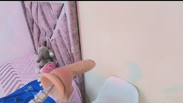 Snapshot of sweety_mariann1 chatting on November 16, 2025, 6:45 pm sweety mariann1 online show from November 16, 2025, 6:45 pm