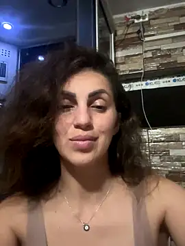 EmaSkyes online show from October 14, 2025, 6:30 pm