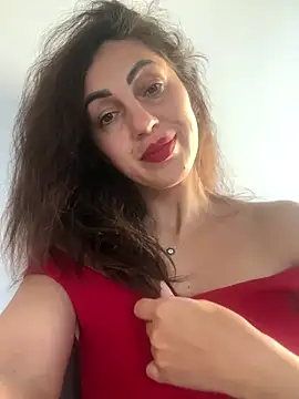 EmaSkyes online show from October 13, 2025, 6:15 am