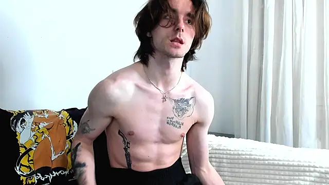 Snapshot of misterhult chatting on February 18, 2025, 1:22 pm misterhult online show from February 18, 2025, 1:22 pm