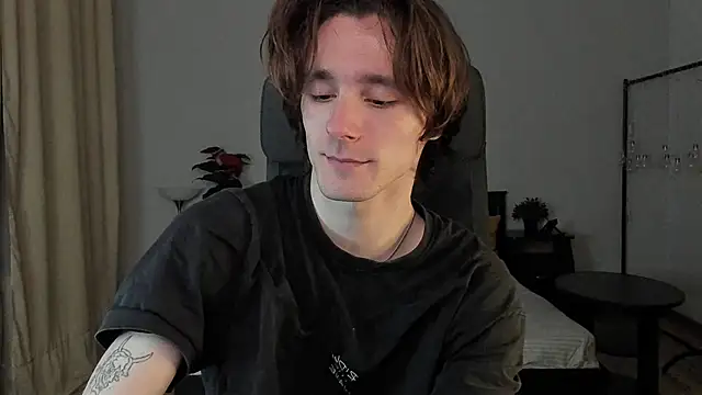 Snapshot of misterhult chatting on December 12, 2024, 6:25 am misterhult online show from December 12, 2024, 6:25 am