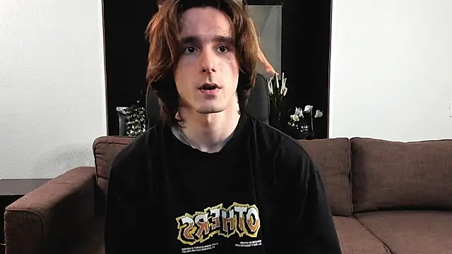 Snapshot of misterhult chatting on March 8, 2025, 2:40 pm misterhult online show from March 8, 2025, 2:40 pm