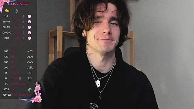Snapshot of misterhult chatting on January 30, 2025, 5:28 pm misterhult online show from January 30, 2025, 5:28 pm