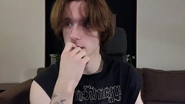Snapshot of misterhult chatting on January 18, 2025, 7:59 am misterhult online show from January 18, 2025, 7:59 am