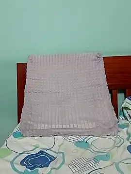 Snapshot of MATTHEW_MRANDA chatting on May 15, 2026, 3:32 pm MATTHEW MRANDA online show from May 15, 2026, 3:32 pm
