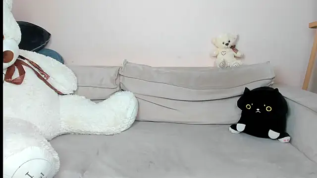 Snapshot of daeneryy chatting on February 19, 2025, 12:03 am daeneryy online show from February 19, 2025, 12:03 am