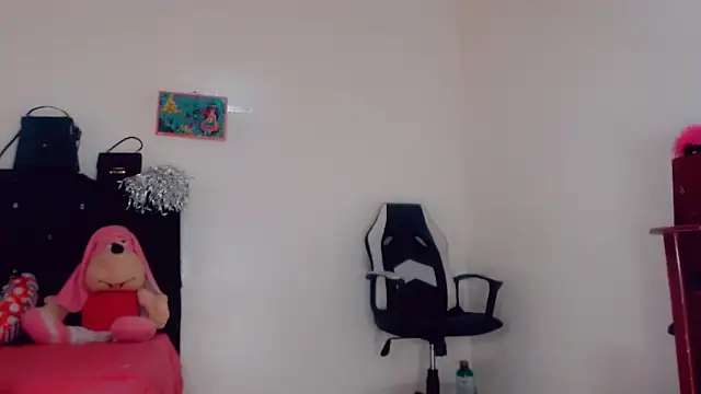 Oriana braom online show from November 22, 2025, 7:13 pm