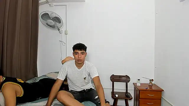 Snapshot of jonmaykolrose chatting on February 4, 2025, 1:45 am jonmaykolrose online show from February 4, 2025, 1:45 am