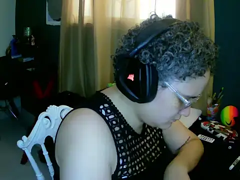 lolalicious 7583 online show from February 4, 2026, 4:46 pm