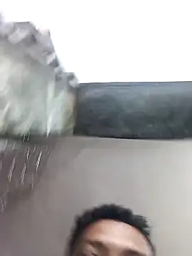 Snapshot of Mmm992170 chatting on February 15, 2026, 5:41 am Mmm992170 online show from February 15, 2026, 5:41 am