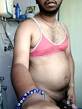 Snapshot of Mmm992170 chatting on February 14, 2026, 7:08 am Mmm992170 online show from February 14, 2026, 7:08 am