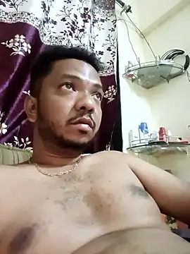 Snapshot of Mmm992170 chatting on February 7, 2026, 3:53 pm Mmm992170 online show from February 7, 2026, 3:53 pm