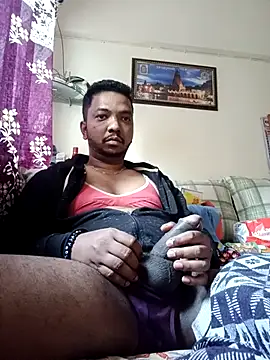 Mmm992170 online show from December 18, 2025, 4:39 am