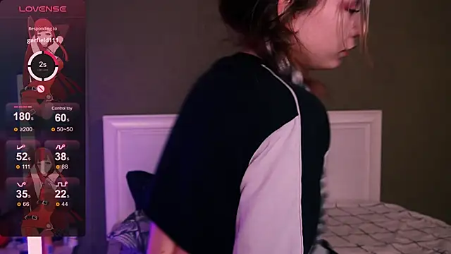 Snapshot of Kimiko__ chatting on December 15, 2025, 3:07 pm Kimiko online show from December 15, 2025, 3:07 pm