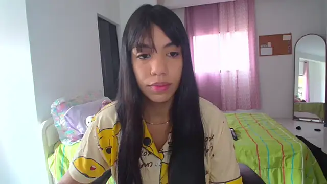 -Naomyy- online show from February 21, 2026, 3:36 pm