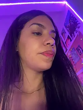 -Naomyy- online show from December 29, 2024, 9:52 pm