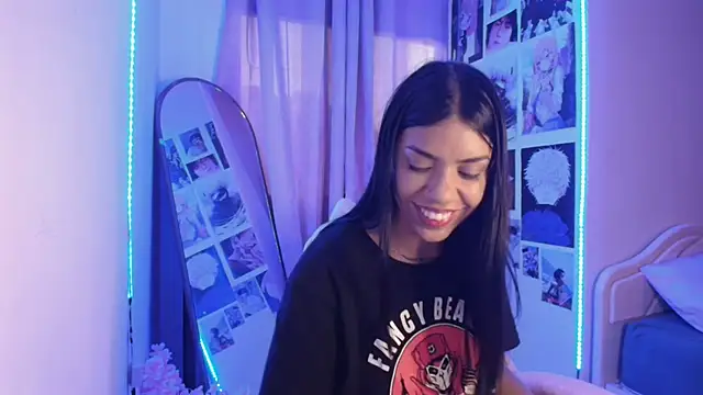 -Naomyy- online show from January 30, 2025, 10:41 pm