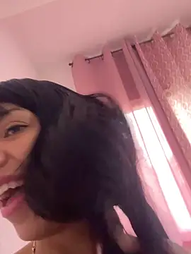 -Naomyy- online show from May 8, 2026, 12:42 pm