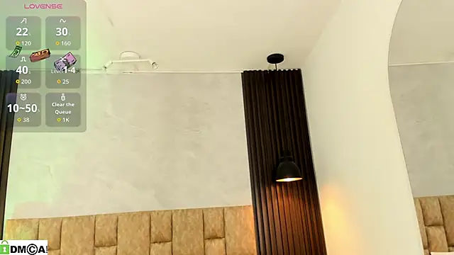 ASHLIE DIXON1 online show from November 19, 2025, 9:04 pm