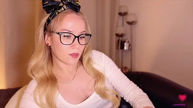 Snapshot of Myassistant chatting on November 21, 2025, 7:57 pm Myassistant online show from November 21, 2025, 7:57 pm