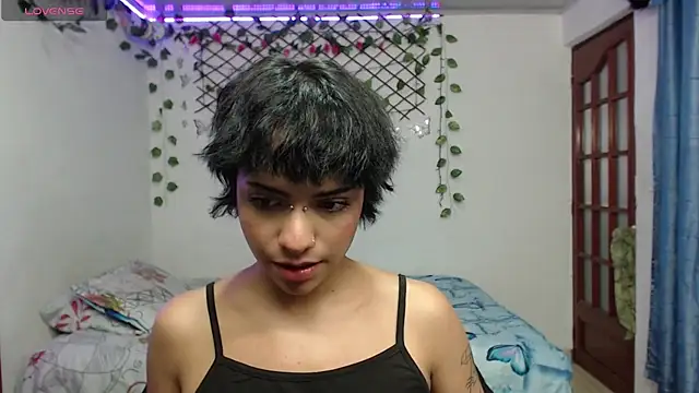 Snapshot of kathina_t chatting on September 17, 2025, 9:06 pm kathina t online show from September 17, 2025, 9:06 pm