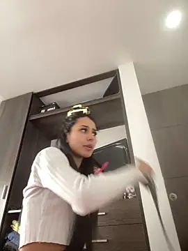 sophie conor online show from December 12, 2024, 5:04 pm