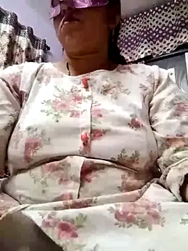 jiyahot1432 online show from February 15, 2025, 9:16 am