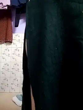 jiyahot1432 online show from February 13, 2025, 6:05 pm