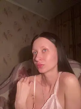 Snapshot of Starry_Siren chatting on April 12, 2026, 5:05 pm Starry Siren online show from April 12, 2026, 5:05 pm