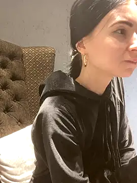 Snapshot of Starry_Siren chatting on November 6, 2025, 11:58 am Starry Siren online show from November 6, 2025, 11:58 am