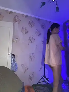 Snapshot of Starry_Siren chatting on December 2, 2025, 1:35 pm Starry Siren online show from December 2, 2025, 1:35 pm