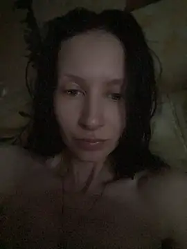 Snapshot of Starry_Siren chatting on April 25, 2026, 1:52 pm Starry Siren online show from April 25, 2026, 1:52 pm