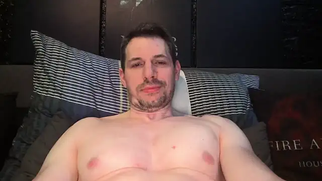 Snapshot of dreamwallker21 chatting on April 25, 2026, 7:11 am dreamwallker21 online show from April 25, 2026, 7:11 am