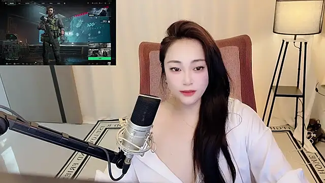 Daisy-77 online show from July 4, 2026, 1:37 pm