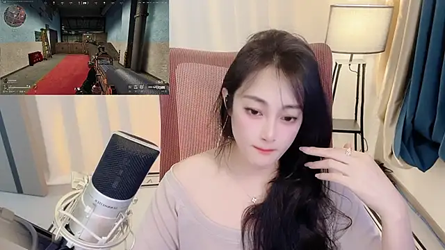 Daisy-77 online show from June 12, 2026, 1:42 pm